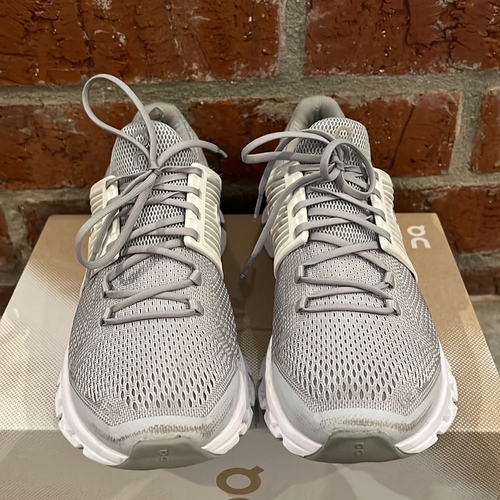 Ladies On running On Cloud Swift running shoe